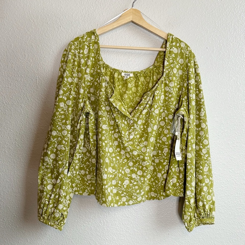 NWT a.n.a Green Floral Button Neckliner Blousese Women’s Size XXL Petite